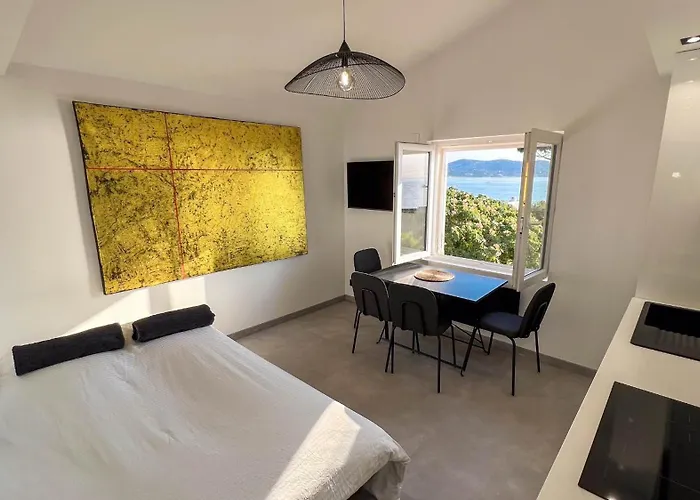 Luxueux De 4 Per A 30m De La Sainte-Maxime